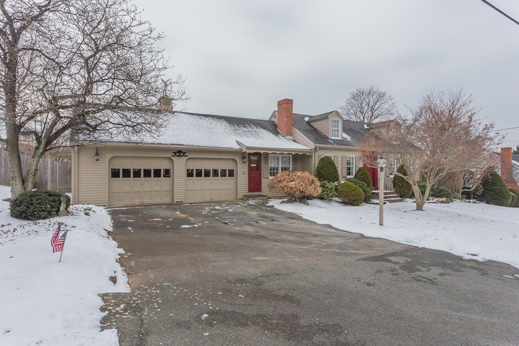 9 Sheffield Road Danvers, MA 01923 - Photo 3 of 30 Gallery Image 3