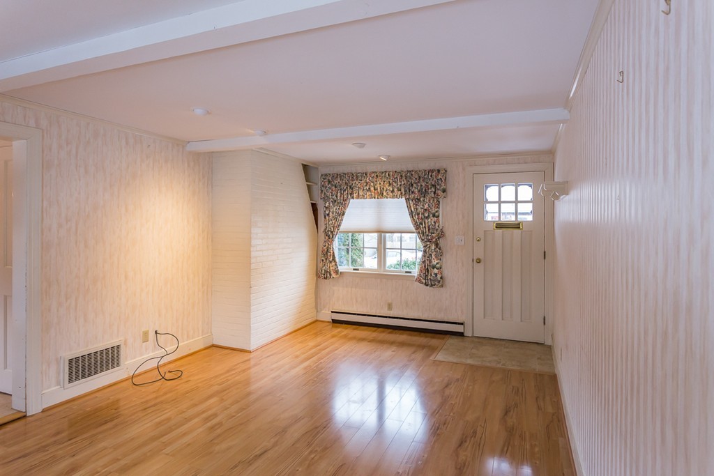 9 Sheffield Road Danvers, MA 01923 - Photo 8 of 30 Gallery Image 8