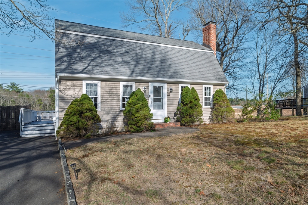 30 Huntington Road Plymouth, MA 02360 - Photo 1 of 35 a view of a house with a garden