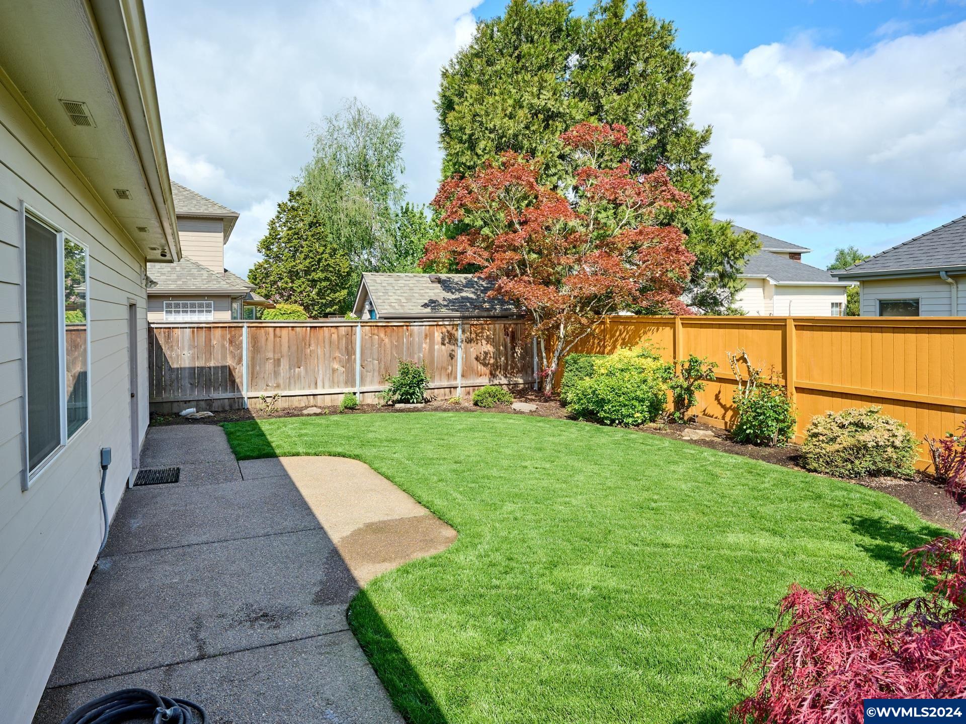 1105 Laurelridge Loop Northeast Keizer, OR 97303 - Photo 32 of 36