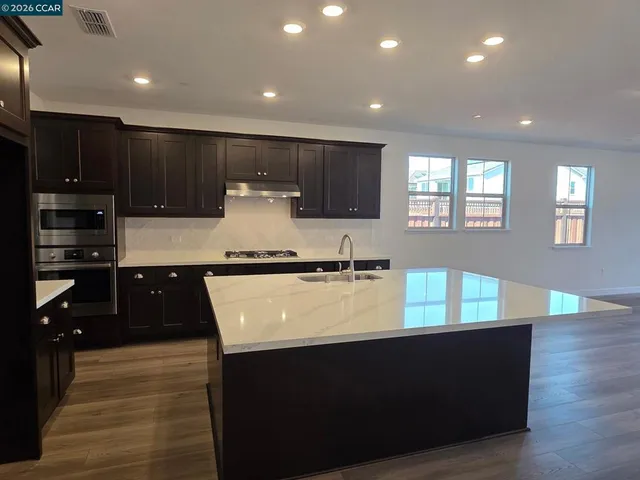 $879,342 | 3571-3571 Bullard Lane, Lathrop, CA 95330