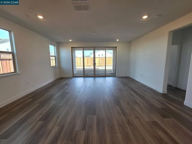 $879,342 | 3571-3571 Bullard Lane, Lathrop, CA 95330