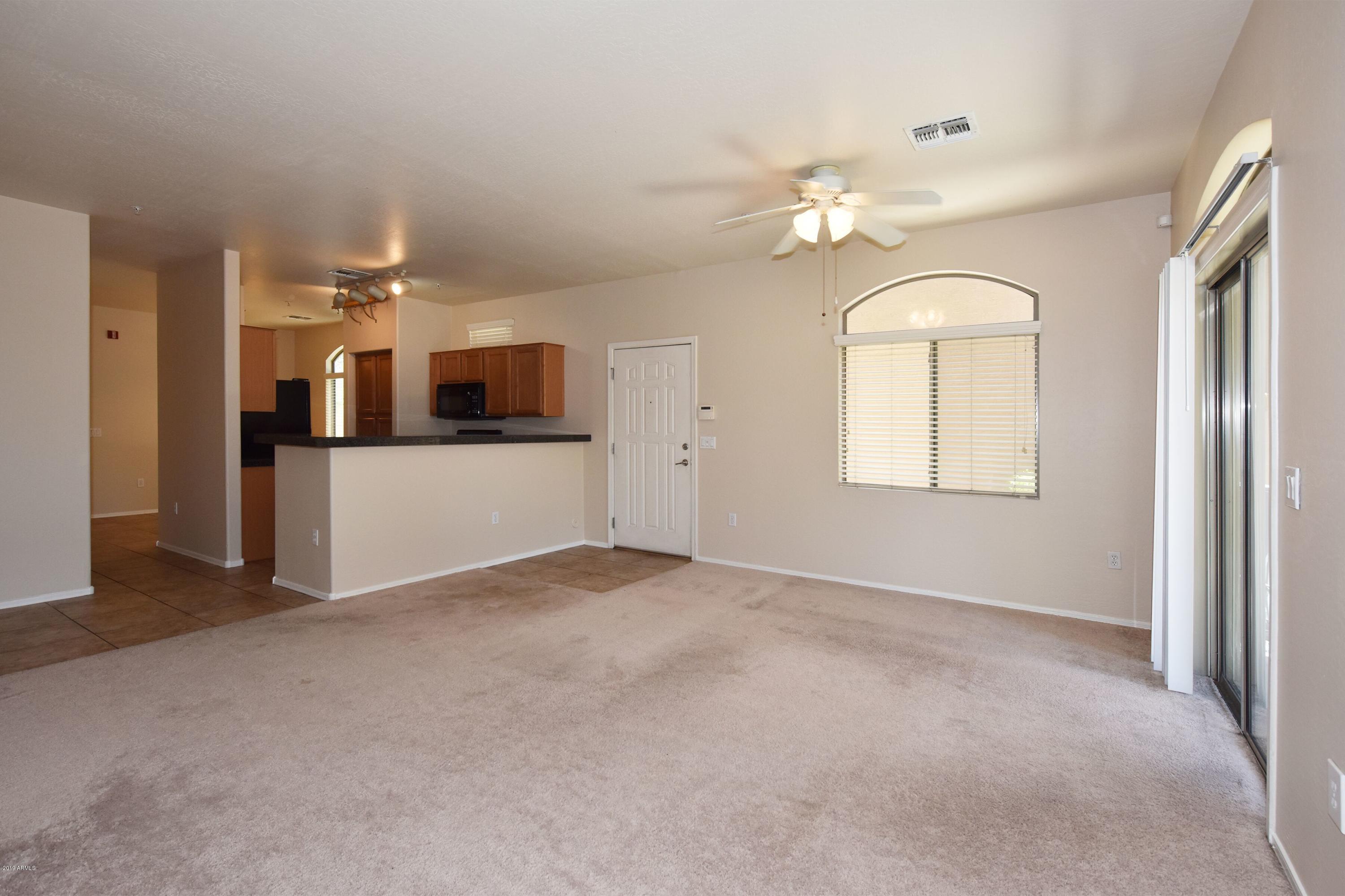 2150 East Bell Road, Unit 1126 Phoenix, AZ 85022 - Photo 12 of 32 Great Room