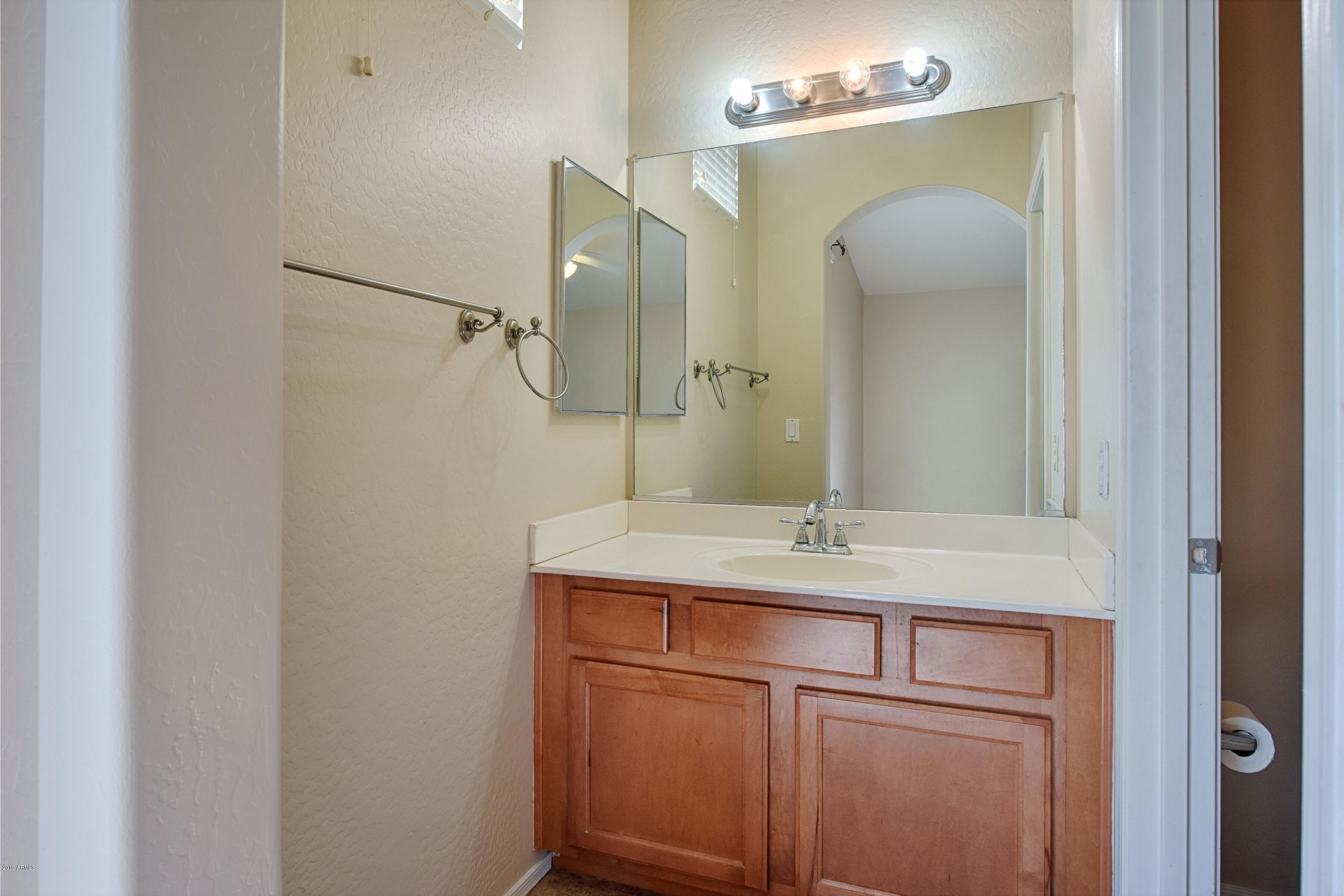2150 East Bell Road, Unit 1126 Phoenix, AZ 85022 - Photo 18 of 32 Master Bath