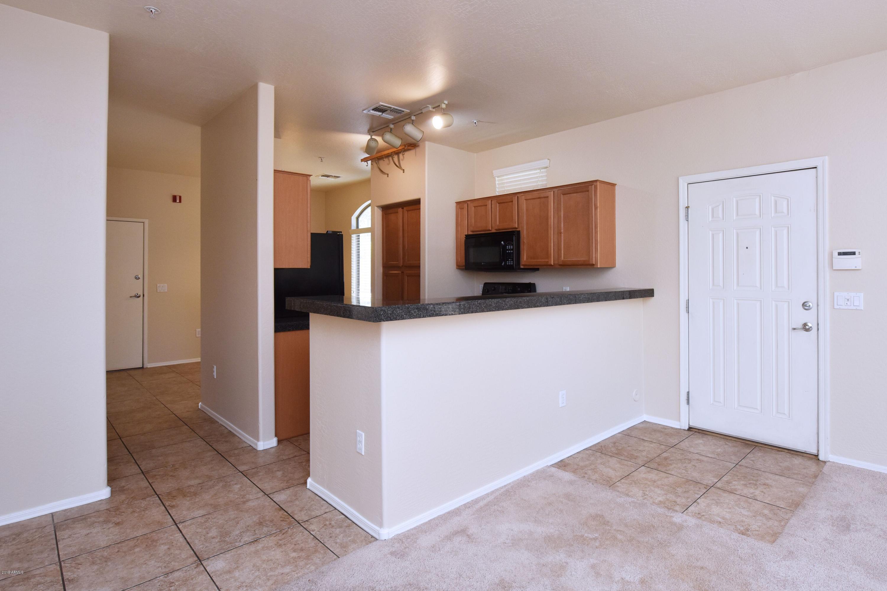 2150 East Bell Road, Unit 1126 Phoenix, AZ 85022 - Photo 4 of 32 Kitchen