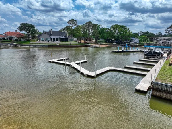 $120,000 | 1933 Island Circle, Unit B113, Tool, TX 75143