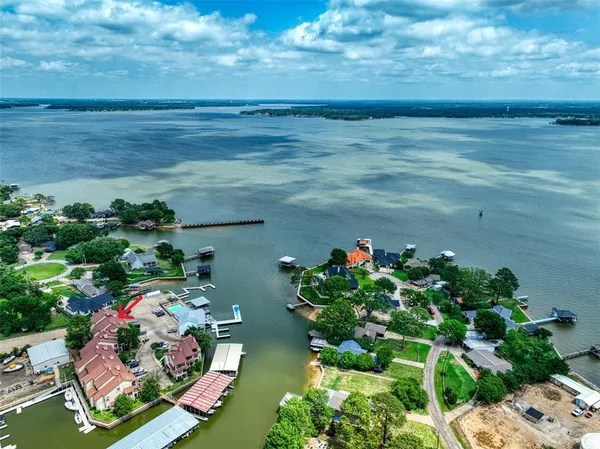 $120,000 | 1933 Island Circle, Unit B113, Tool, TX 75143