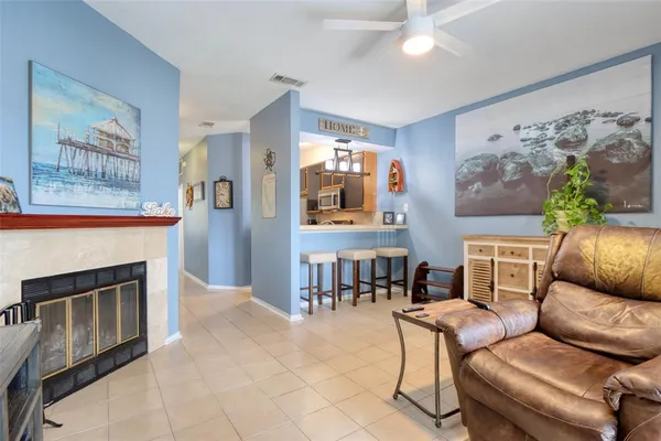 $120,000 | 1933 Island Circle, Unit B113, Tool, TX 75143