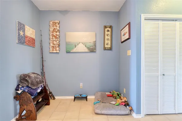 $120,000 | 1933 Island Circle, Unit B113, Tool, TX 75143