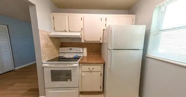 $1,495 | 2301 Southeast 4th Street, Unit 110, Boynton Beach, FL 33435