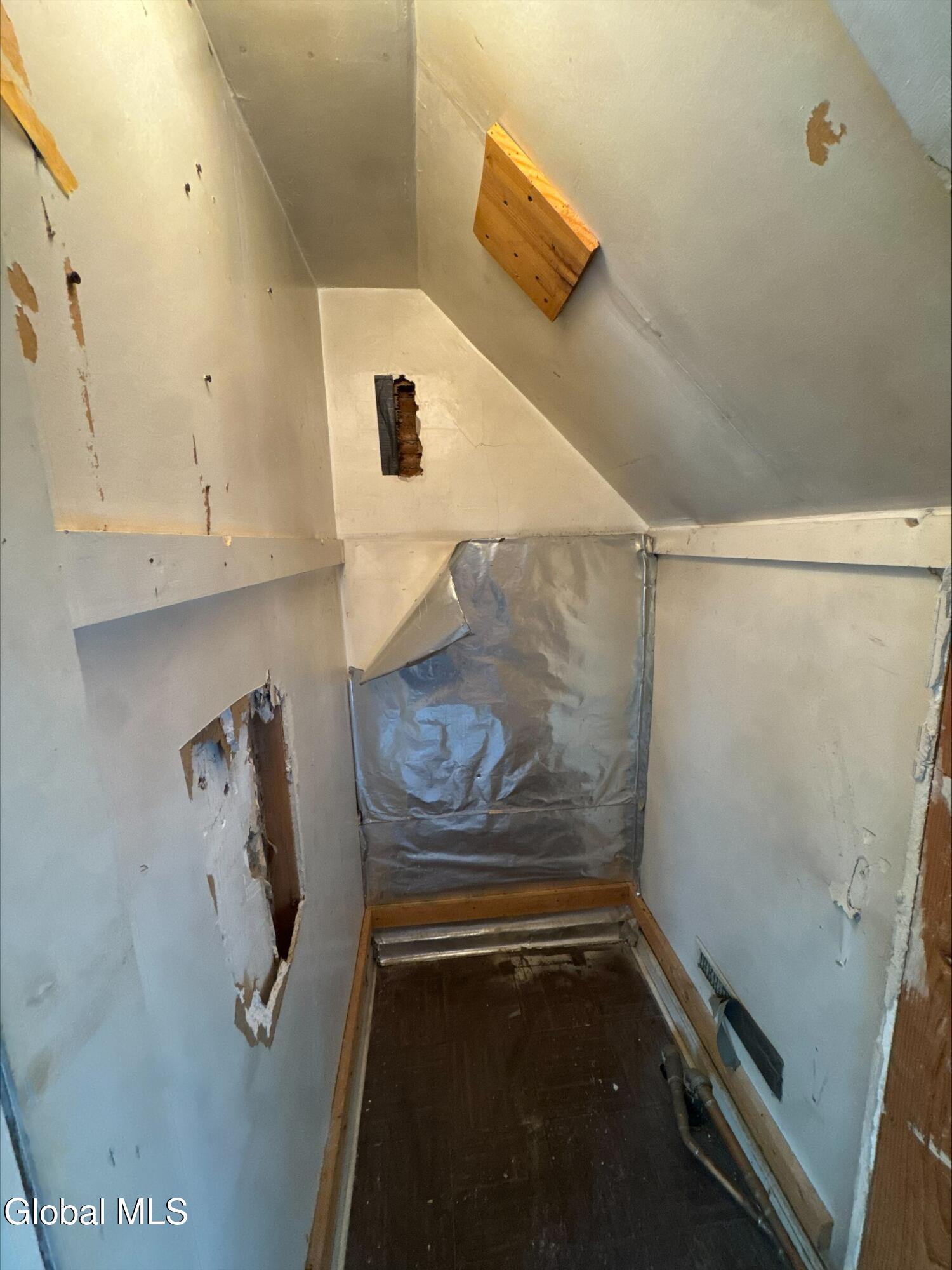 20 Henry Street Schenectady, NY 12304 - Photo 26 of 55 thumbnail_processed-1B876B75-1350-4DE7-9