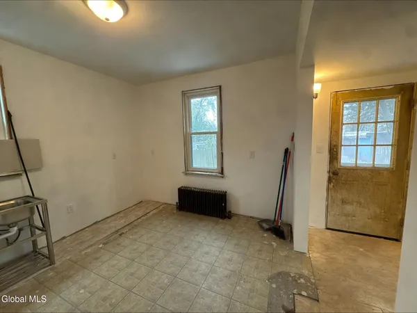 $159,900 | 20 Henry Street, Schenectady, NY 12304