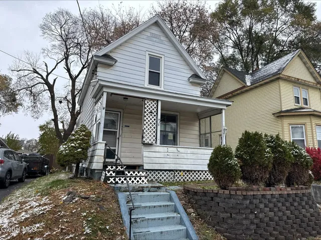 $159,900 | 20 Henry Street, Schenectady, NY 12304