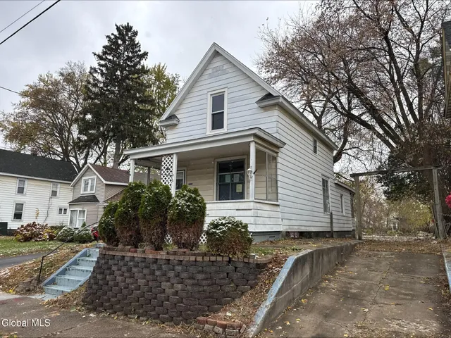 $159,900 | 20 Henry Street, Schenectady, NY 12304