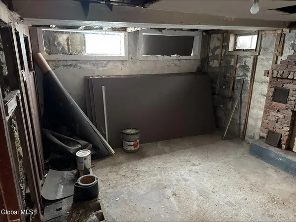 $159,900 | 20 Henry Street, Schenectady, NY 12304