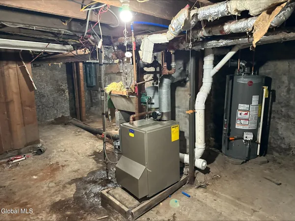 $159,900 | 20 Henry Street, Schenectady, NY 12304