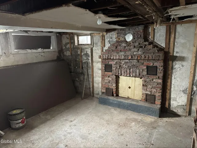 $159,900 | 20 Henry Street, Schenectady, NY 12304