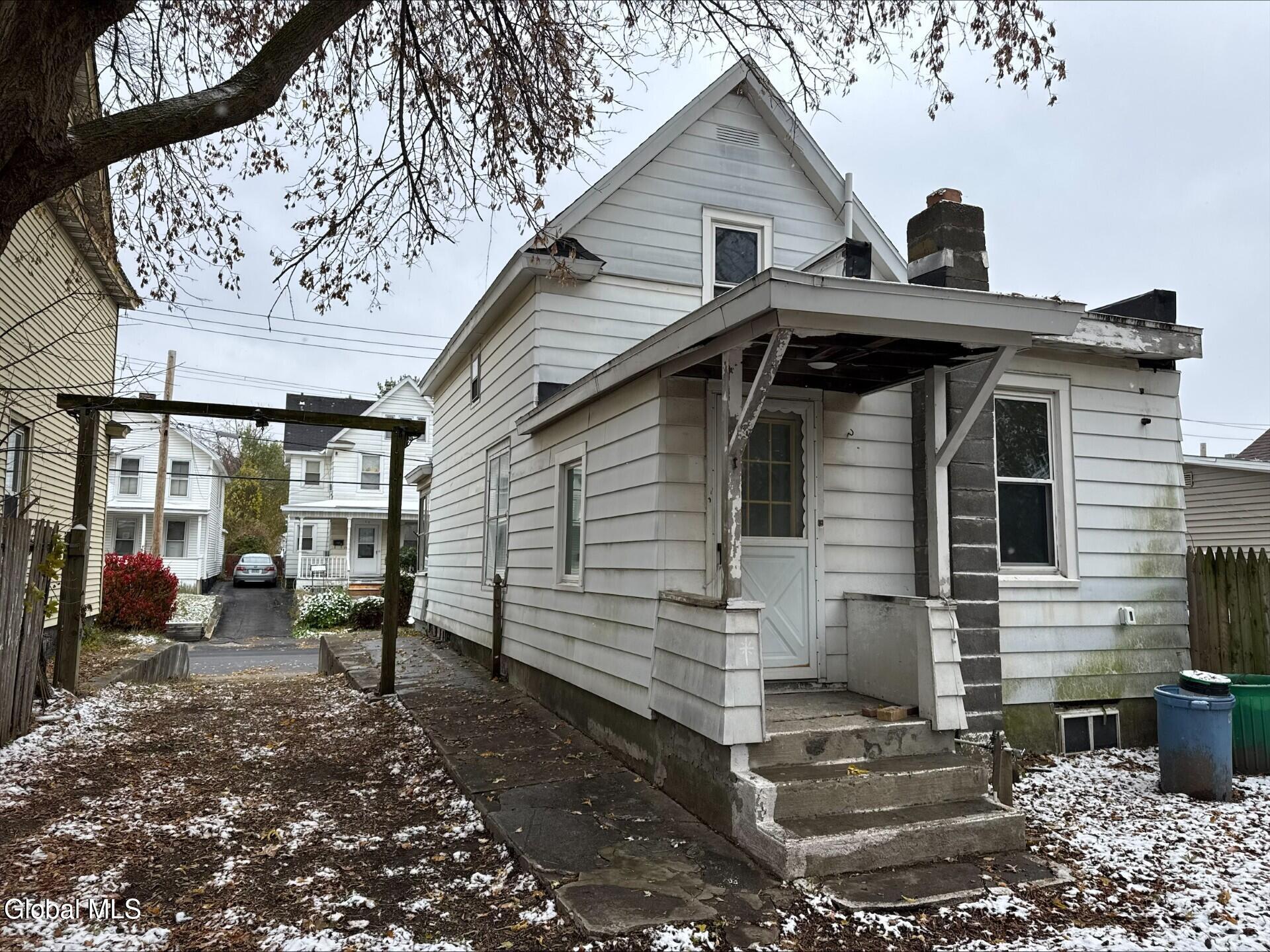 20 Henry Street Schenectady, NY 12304 - Photo 47 of 55 thumbnail_processed-790D5397-1792-41D0-A