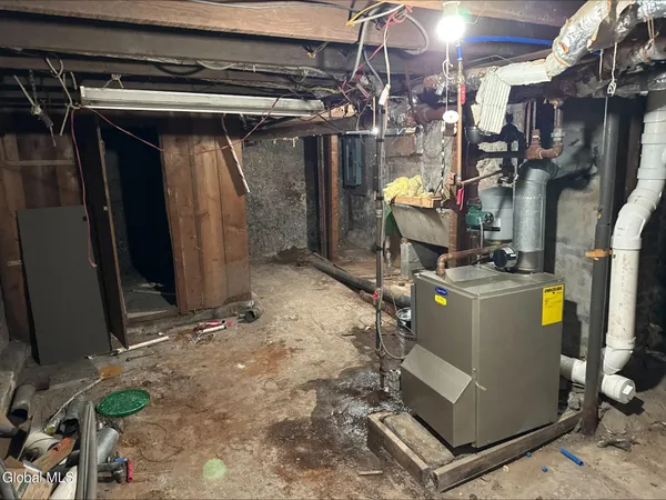 $159,900 | 20 Henry Street, Schenectady, NY 12304