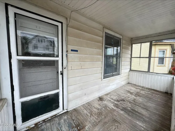 $159,900 | 20 Henry Street, Schenectady, NY 12304