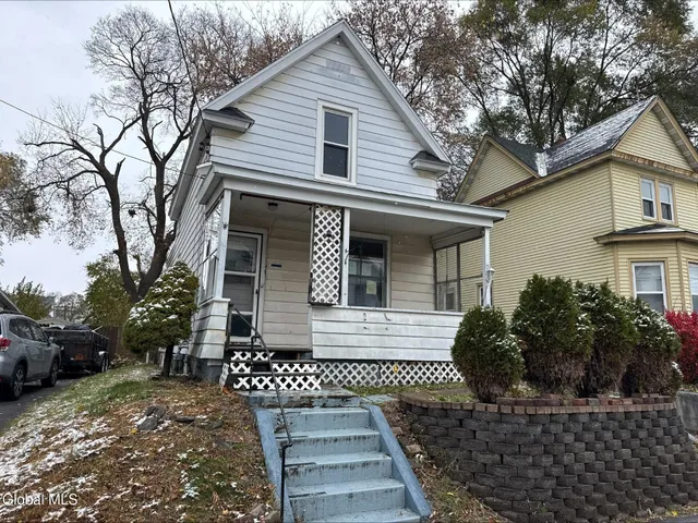 $159,900 | 20 Henry Street, Schenectady, NY 12304