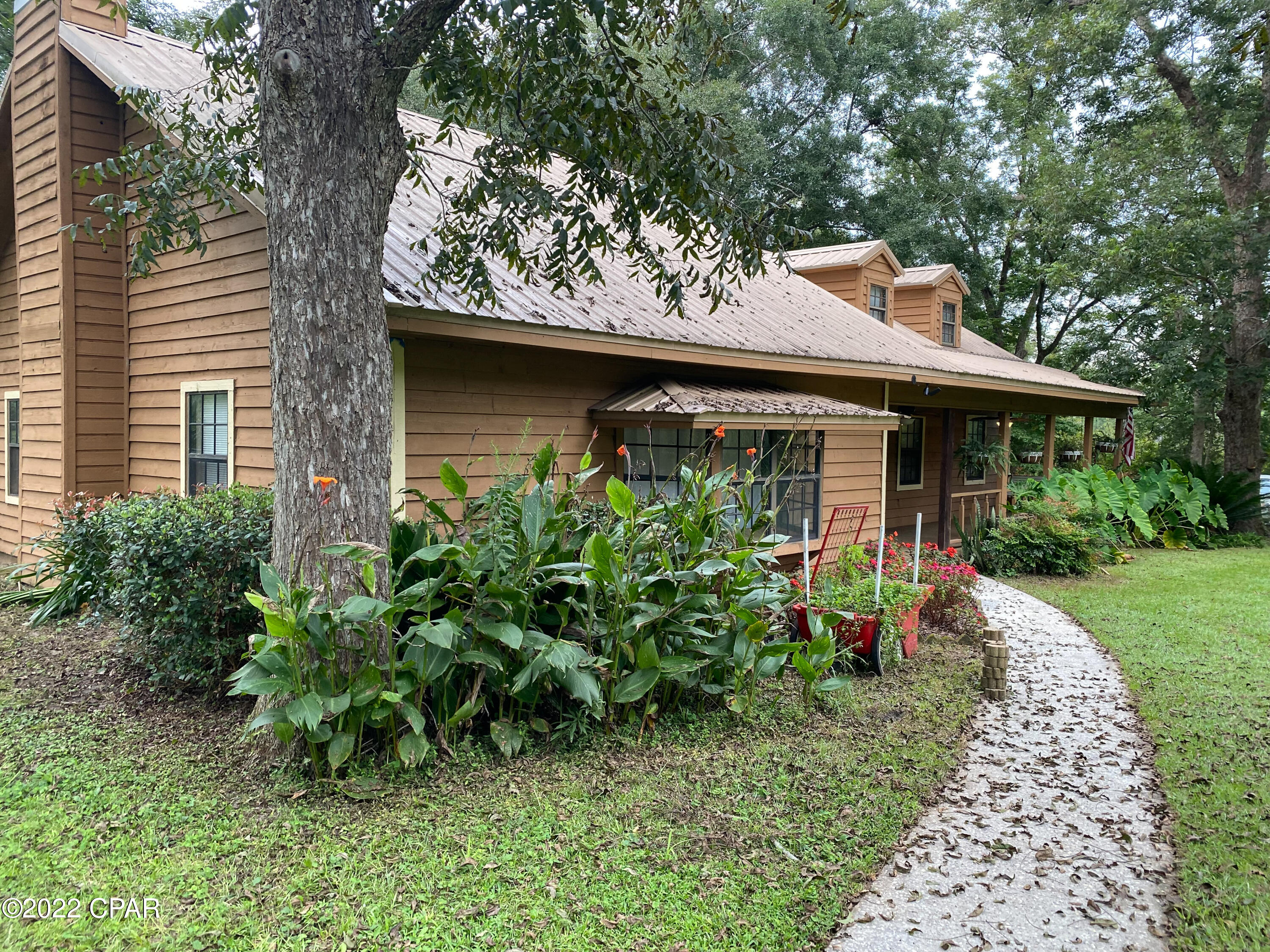 1994 Pioneer Road Chipley, FL 32428 - Photo 1 of 33 Gallery Image 1
