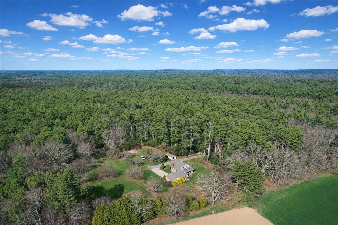 326 Jingle Valley Road South Kingstown, RI 02892 - Photo 24 of 25 Looking north