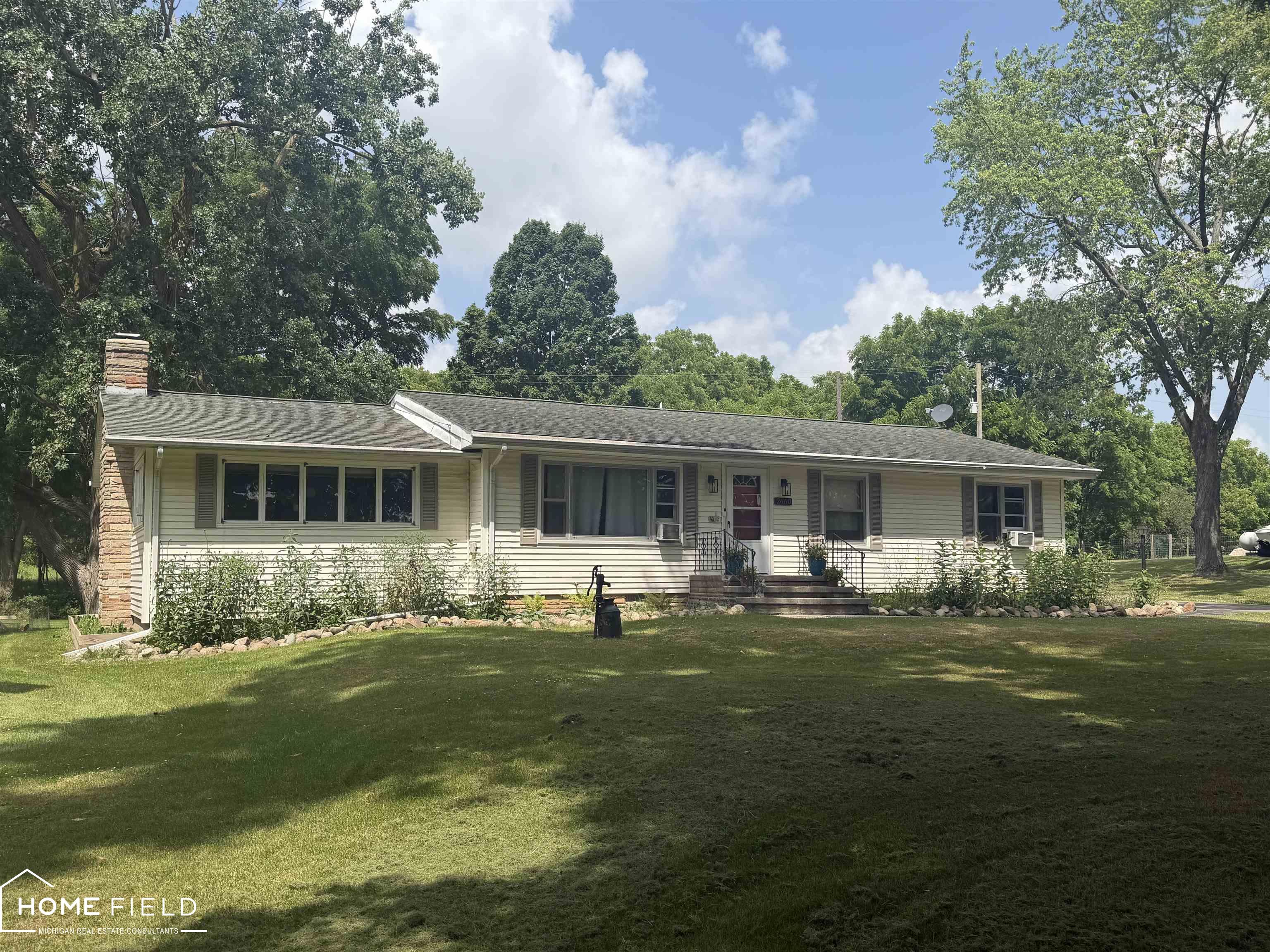 2660 South Morrice Road Owosso, MI 48867 - Photo 3 of 36
