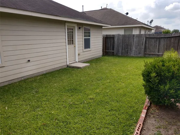 $1,650 | 19122 Yellow Thrush Drive, Cypress, TX 77433