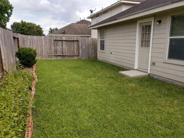 $1,650 | 19122 Yellow Thrush Drive, Cypress, TX 77433