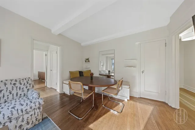 $4,000 | 325 West 45th Street, Unit 311 | Hell's Kitchen