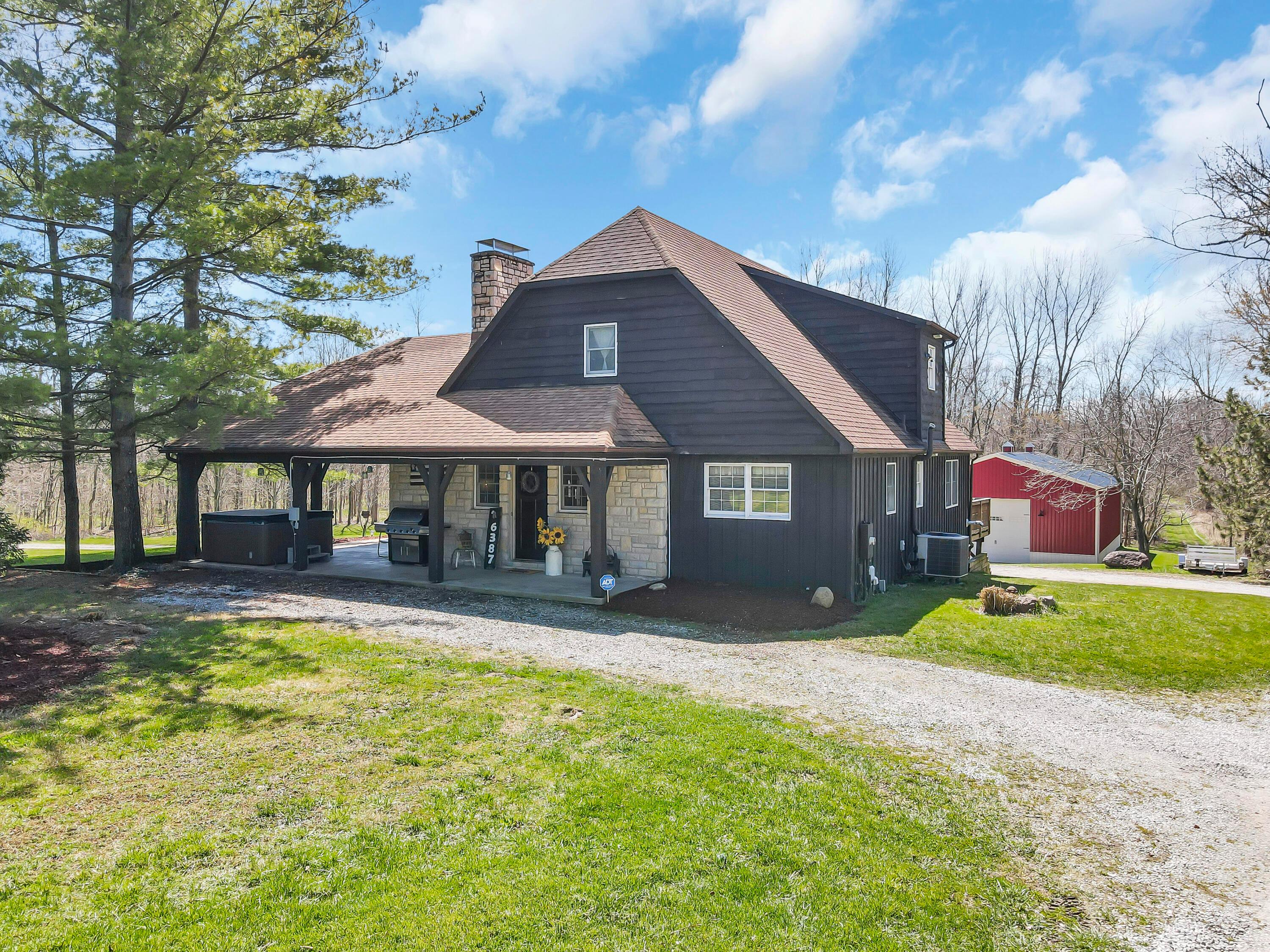 6387 Refugee Road Southwest Etna, OH 43062 - Photo 1 of 117 Welcome Home!