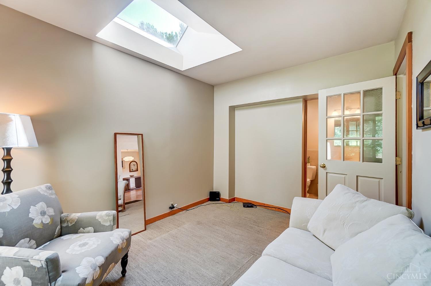 6013 Robison Road Cincinnati, OH 45213 - Photo 22 of 36 Gallery Image 22