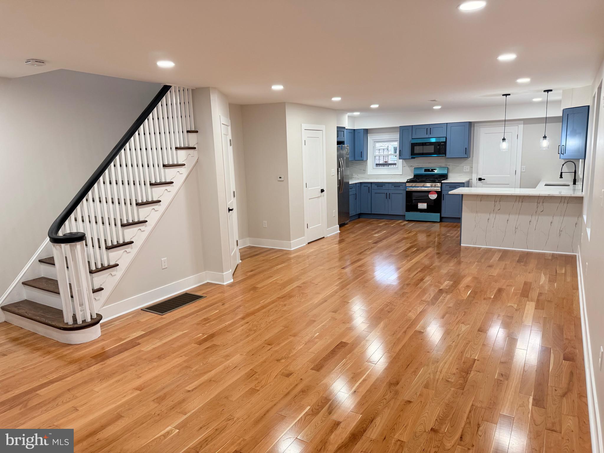 114 Marshall Road Lansdowne, PA 19050 - Photo 6 of 32 Living room