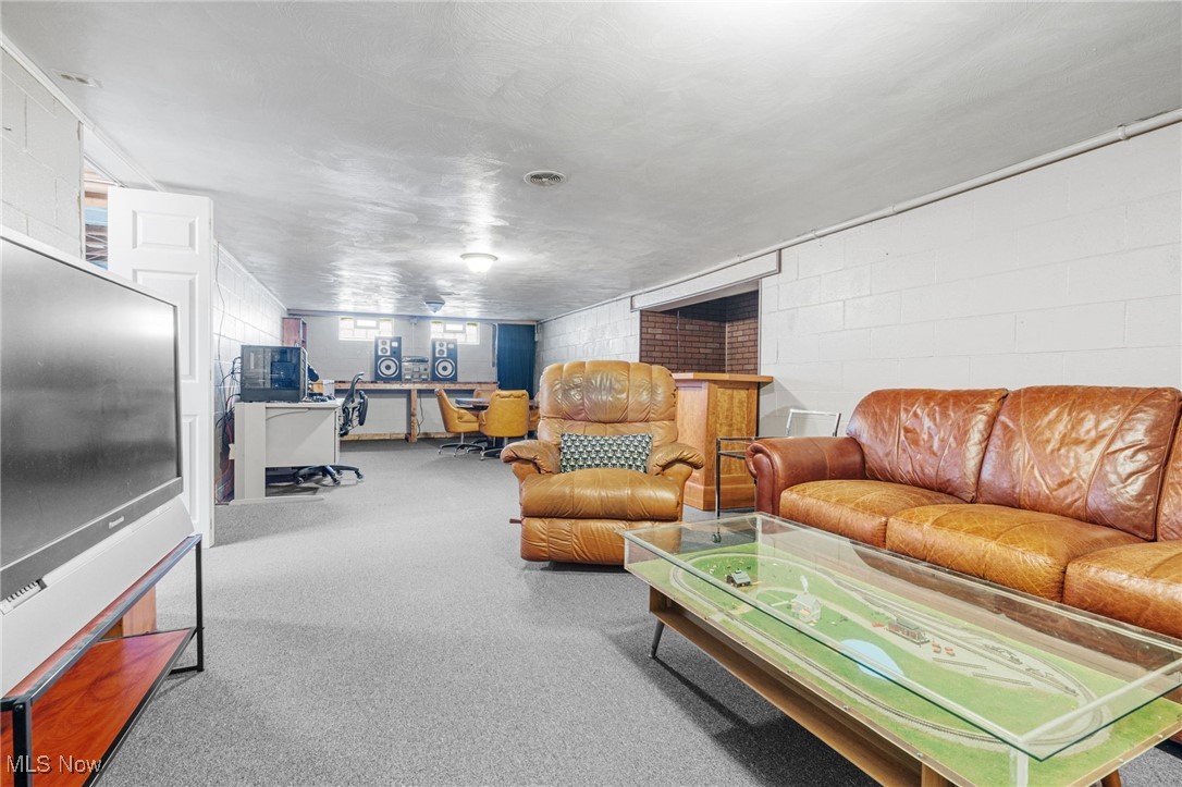 4666 Roop Avenue Barberton, OH 44203 - Photo 22 of 27 Gallery Image 22