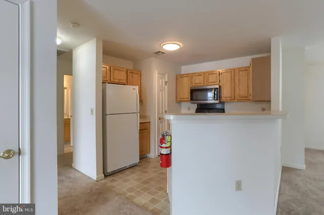 $1,850 | 211 Sparrow Road, Hummelstown, PA 17036