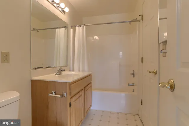 $1,850 | 211 Sparrow Road, Hummelstown, PA 17036