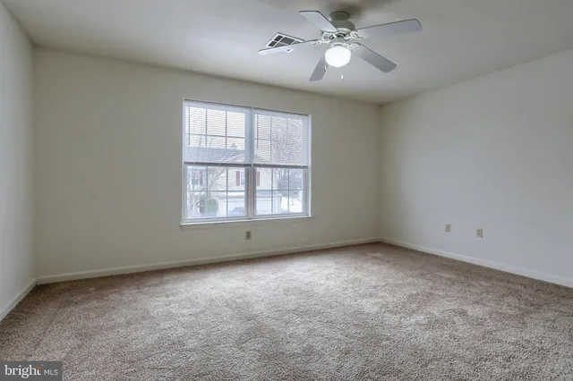 $1,850 | 211 Sparrow Road, Hummelstown, PA 17036