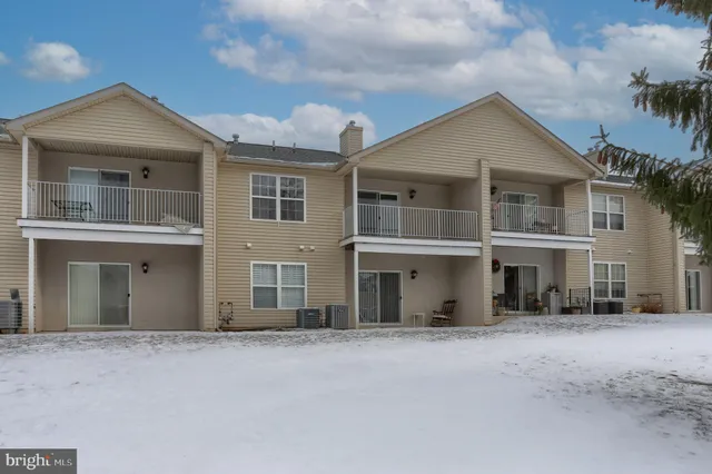 $1,850 | 211 Sparrow Road, Hummelstown, PA 17036