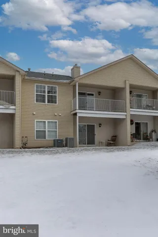 $1,850 | 211 Sparrow Road, Hummelstown, PA 17036