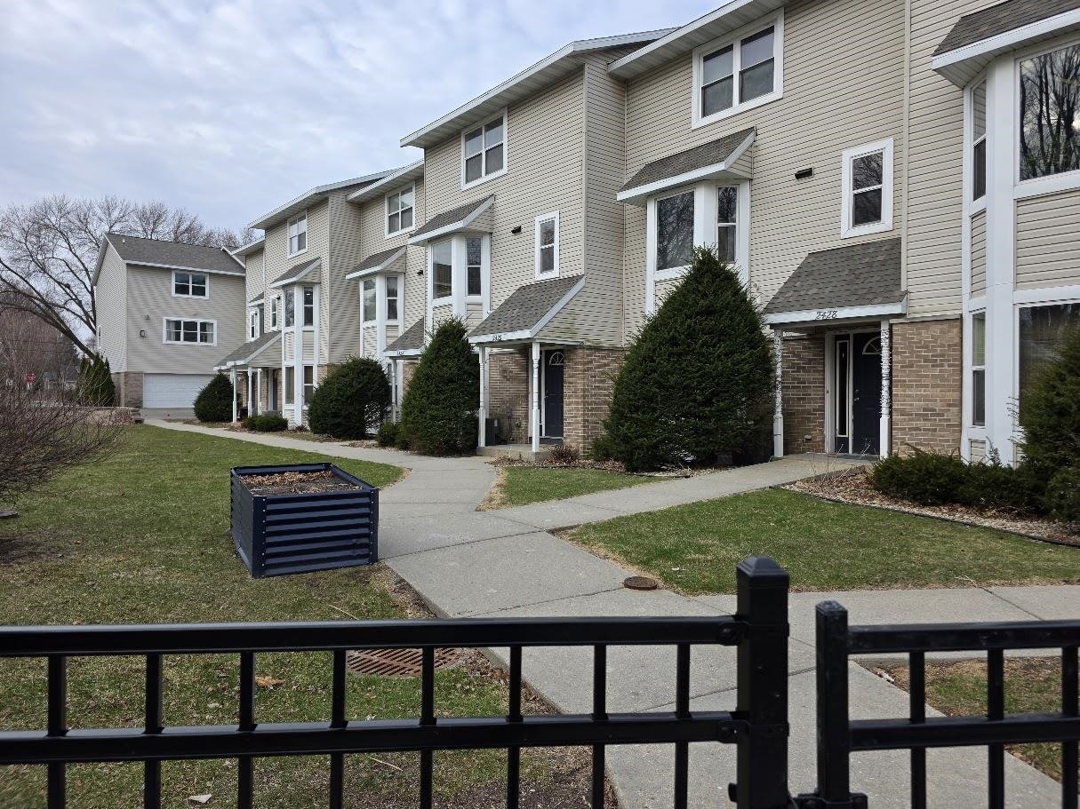 2426 Commercial Madison, WI 53704 - Photo 2 of 56