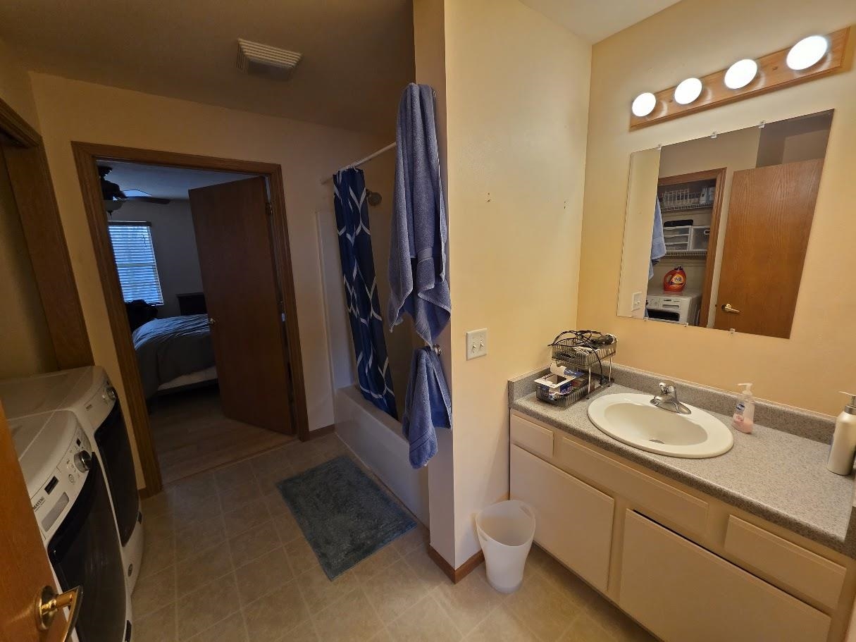 2426 Commercial Madison, WI 53704 - Photo 26 of 56