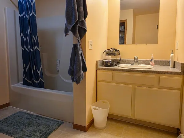 $350,000 | 2426 Commercial, Madison, WI 53704