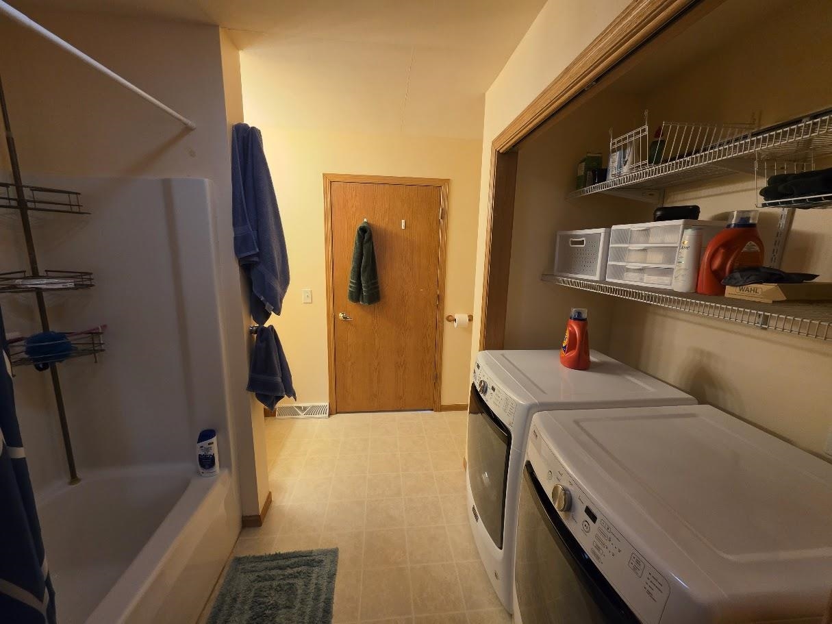 2426 Commercial Madison, WI 53704 - Photo 29 of 56