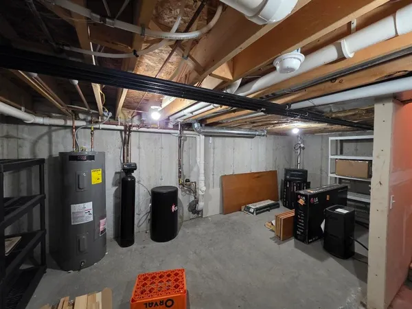 $350,000 | 2426 Commercial, Madison, WI 53704