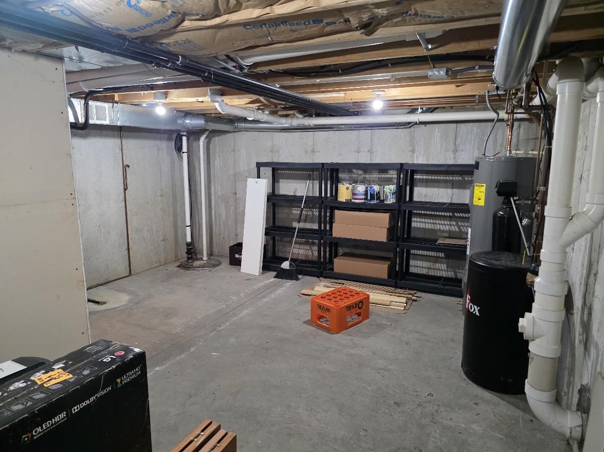 2426 Commercial Madison, WI 53704 - Photo 35 of 56