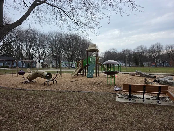 $350,000 | 2426 Commercial, Madison, WI 53704