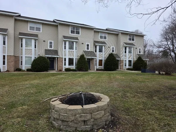 $350,000 | 2426 Commercial, Madison, WI 53704