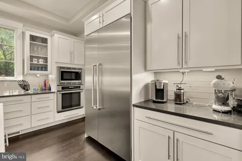 $2,750,000 | 3701-38 38th Street North, Arlington, VA 22207