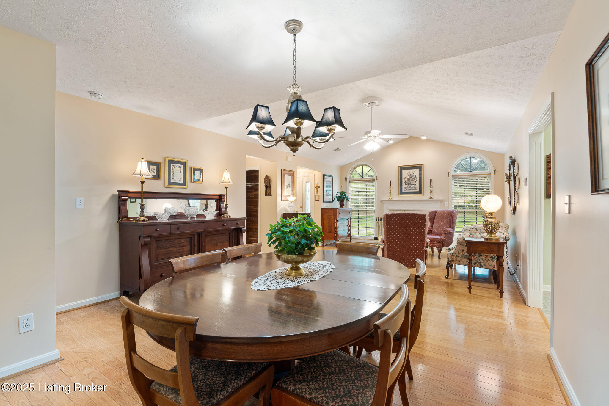 4112 Durham Ridge Road Louisville, KY 40299 - Photo 10 of 40 4112 Durham Ridge-11